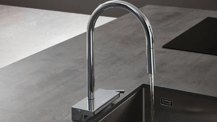 Смеситель для кухни Hansgrohe Aquno Select M81 с вытяжным изливом 73831000 (детальная фотография), с поворотным изливом