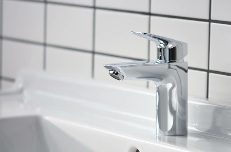 Смеситель для раковины Hansgrohe Logis с донным клапаном 71100000 (детальная фотография), хром