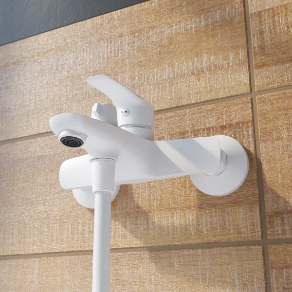 Смеситель для ванны IDDIS Ray белый RAYWT02i02 (детальная фотография), белые