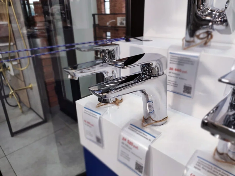 Смеситель для раковины Kludi Ameo однорычажный 410230575 (детальная фотография), с 1 монтажным отверстием