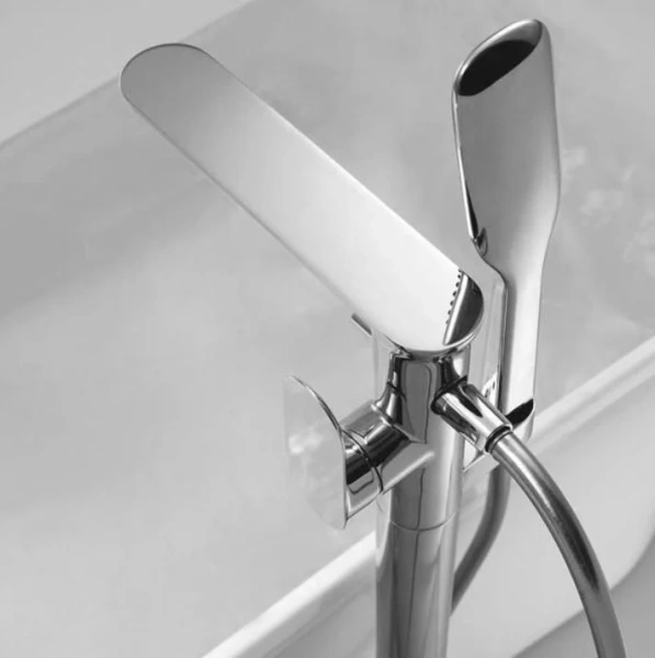 Смеситель для ванны Bravat Gina отдельностоящий F665104C-B3-ENG (детальная фотография), современные, hi-tech