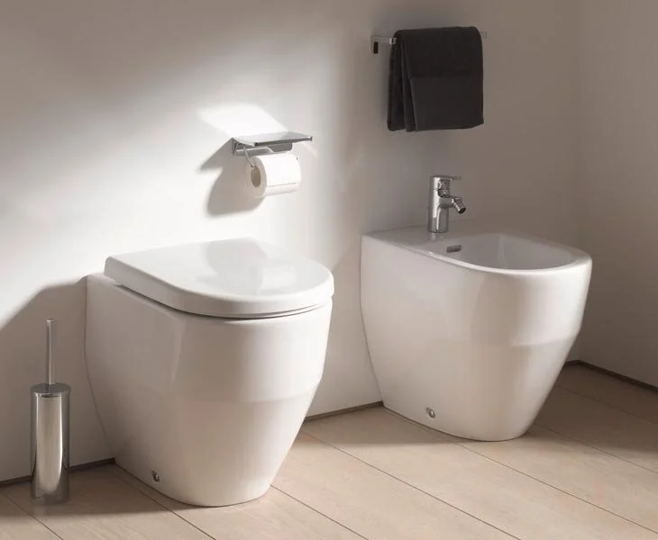 Биде напольное Laufen Pro белое 8.3295.2.000.302.1 (детальная фотография), напольные, приставные
