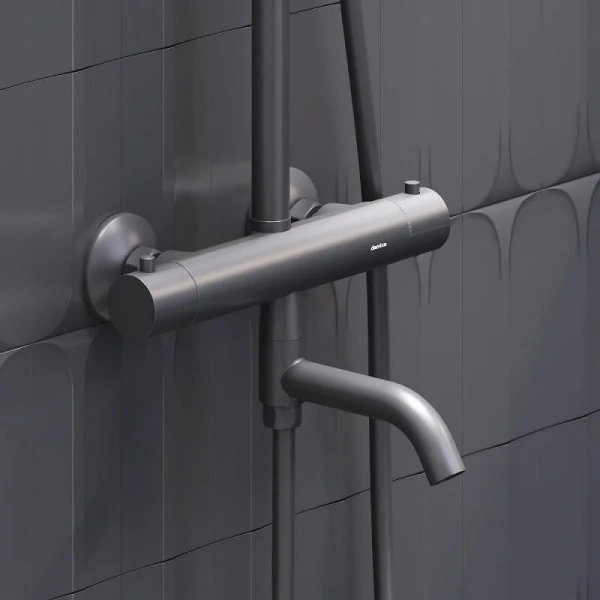 Душевая стойка Damixa Jupiter черная 977810300 (детальная фотография), с изливом