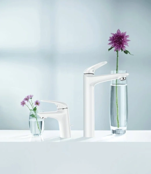 Смеситель для раковины белая луна Grohe Eurostyle New 23707LS3 (детальная фотография), на раковину