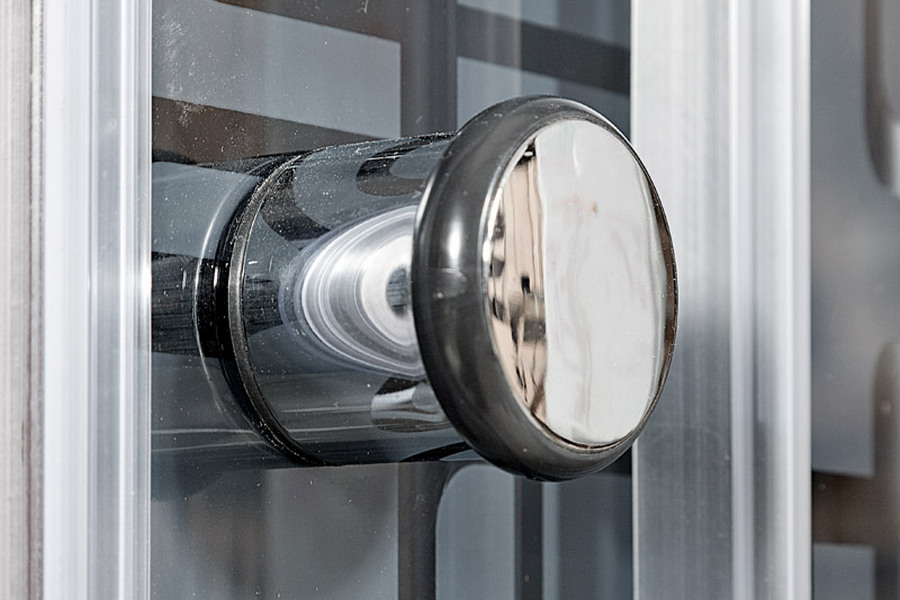 Душевая кабина Deto BM 100х100 см без крыши BM1510NBLACK (детальная фотография), угловые, недорогие, для дачи, без гидромассажа, без крыши