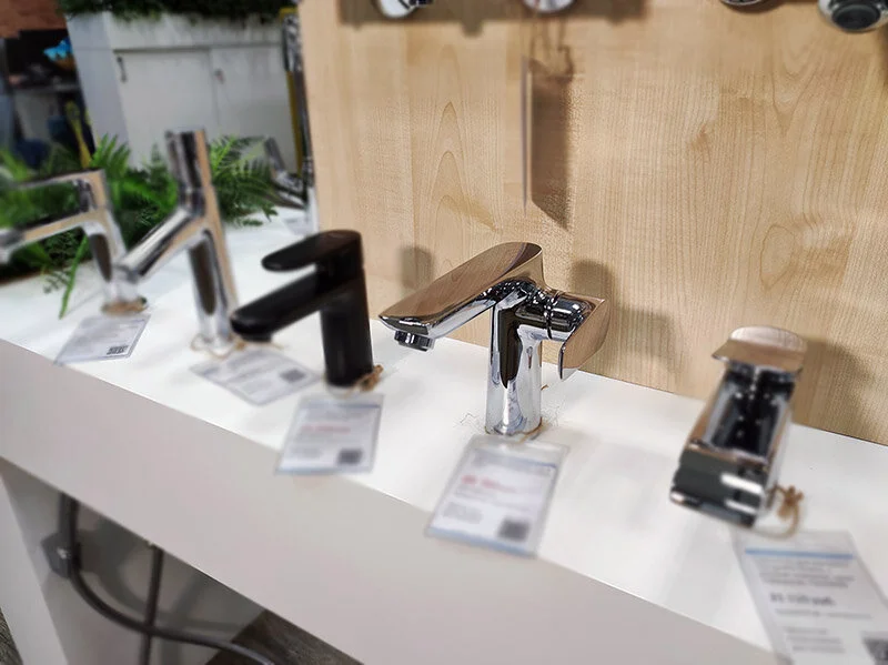 Смеситель для раковины Hansgrohe Talis E 71754 с донным клапаном (детальная фотография), с донным клапаном