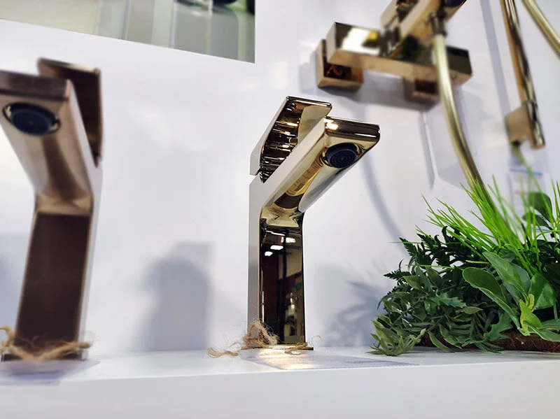 Смеситель для раковины Hansgrohe Metropol полированное золото 32507990 (детальная фотография), с 1 монтажным отверстием