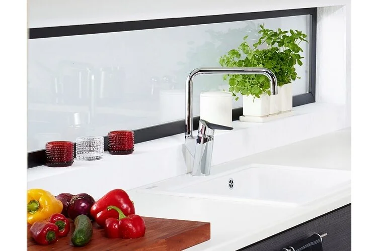 Смеситель для кухни Oras Optima 2733F (детальная фотография), хром