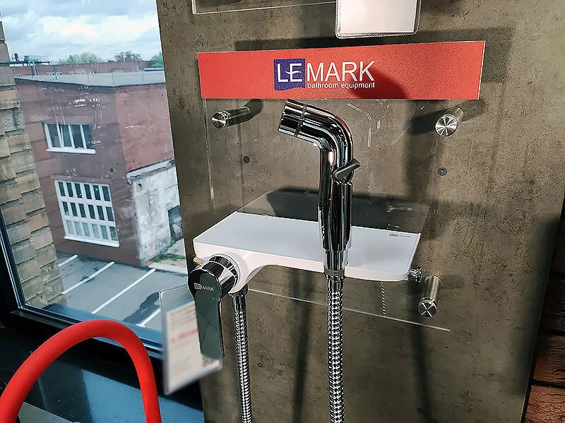 Гигиенический душ со смесителем Lemark Solo настенный LM7168CW (детальная фотография), в наличии