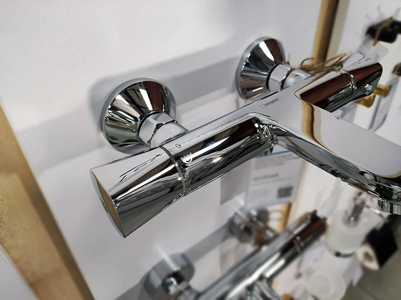 Cмеситель для ванны Hansgrohe Ecostat термостатический 13123000 (детальная фотография), настенные