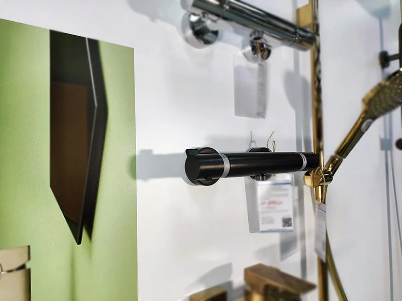 Смеситель для душа Hansgrohe Ecostat Comfort матовый черный 13116670 (детальная фотография), черные