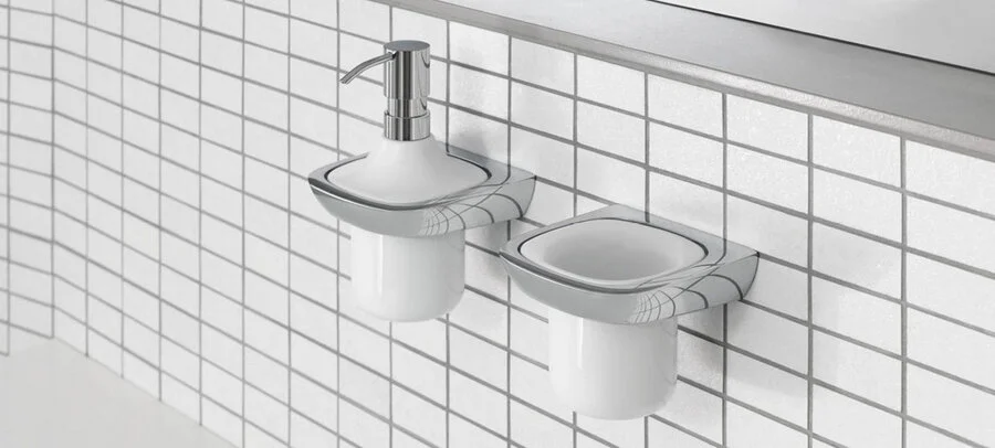 Дозатор для мыла Kludi Ambienta хром/белый 5397605 (детальная фотография), современные, hi-tech