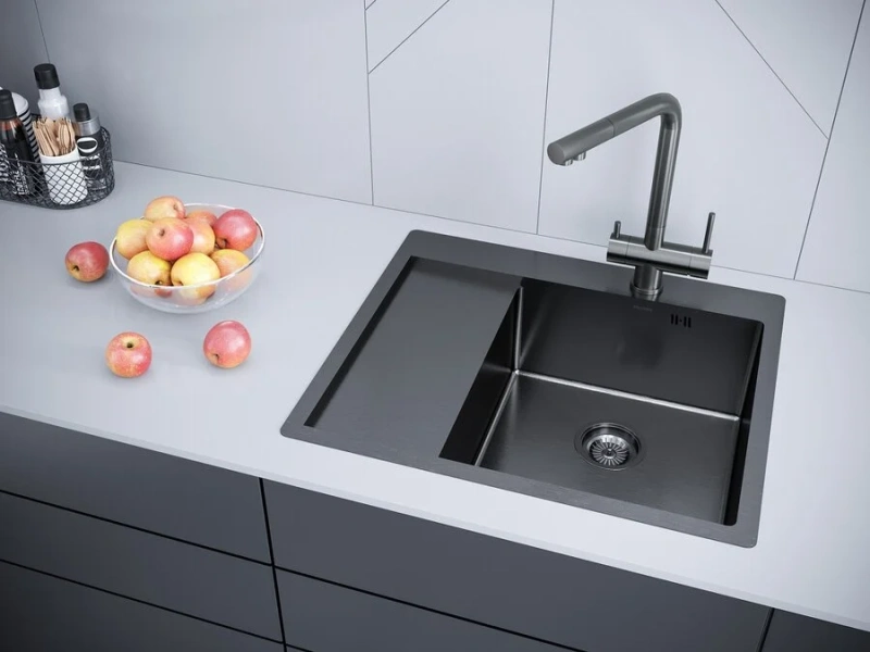 Мойка для кухни Paulmark Flank 59 см вороненая сталь, правосторонняя PM225951-GMR (детальная фотография), с одной основной чашей