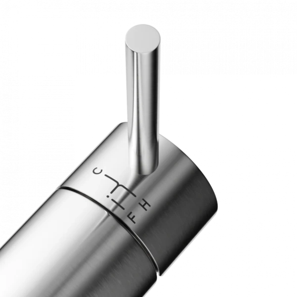 Смеситель для кухни Omoikiri Nakagawa 2 Plus-BL черный 4994414 (детальная фотография), высокие, из латуни, округлая форма, для питьевой воды с фильтром