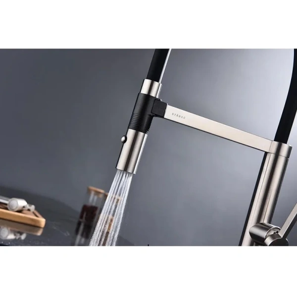 Смеситель для кухни Paulmark Leader никель Le214101-NI (детальная фотография), с поворотным изливом, с гибким изливом