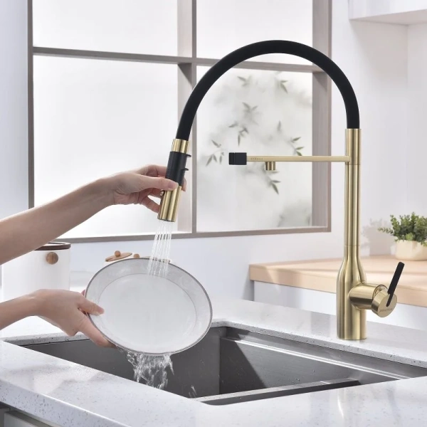 Смеситель для питьевой воды Paulmark Magneto One светлое золото Ma213188-LG (детальная фотография), с 1 монтажным отверстием