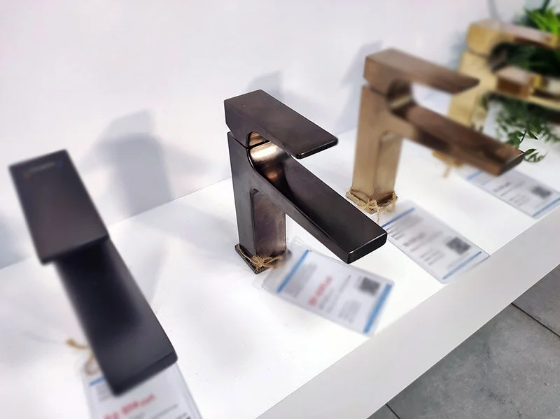 Смеситель для раковины Hansgrohe Metropol шлифованный черный хром 32507340 (детальная фотография), на раковину