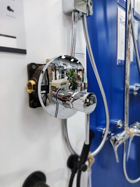 Смеситель для душа Kludi Bozz 38659 встраиваемый (детальная фотография), округлая форма