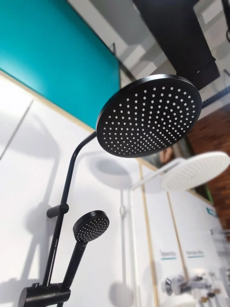 Душевая стойка Hansgrohe Vernis Blend с термостатом 26899670 (детальная фотография), с термостатом