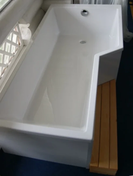 Ванна акриловая Jacob Delafon Bain Douche Neo 170х90 см белая, правосторонняя E6D002R-00 (детальная фотография), асимметричные