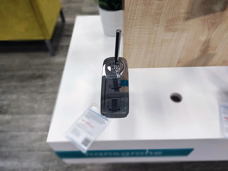 Смеситель для раковины Hansgrohe PuraVida хром/белый 15074400 (детальная фотография), однорычажные, двухрычажные