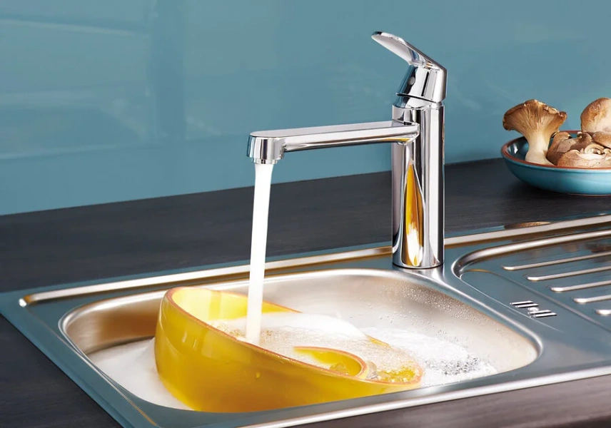 Смеситель для кухни Grohe Eurosmart Cosmopolitan 30195000 (детальная фотография), на мойку, на столешницу