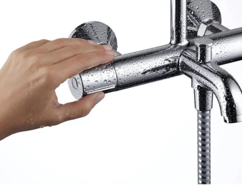 Душевая стойка Hansgrohe Vernis Blend хром 26274000 (детальная фотография), с изливом