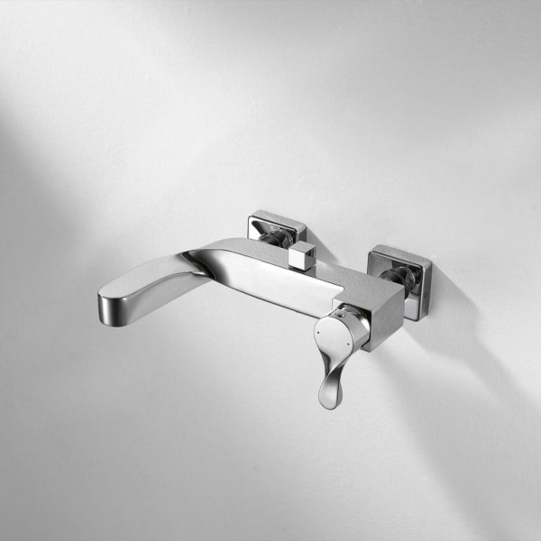 Смеситель для ванны Bravat Wave F674108C-01 (детальная фотография), для ванны