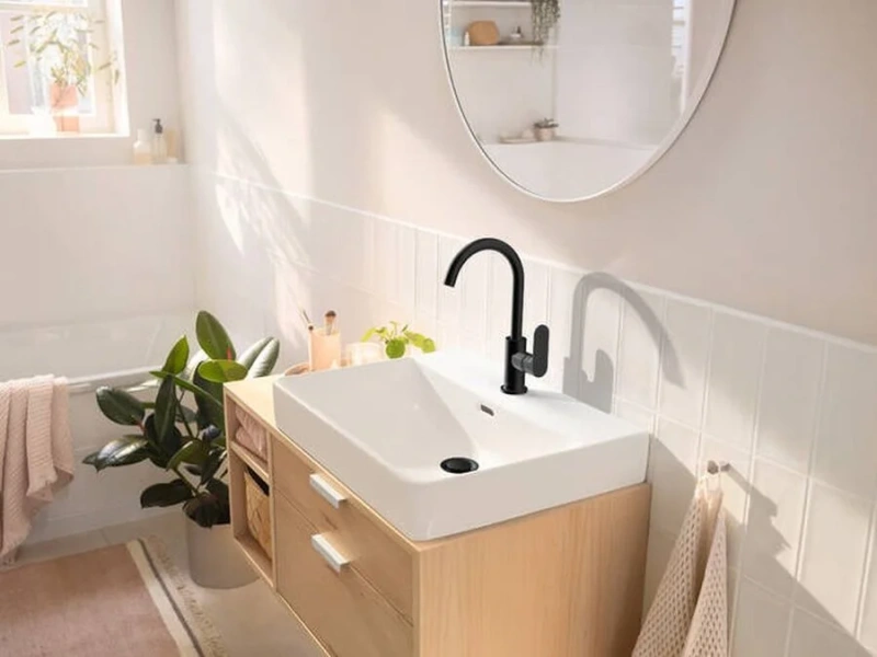 Смеситель для раковины Hansgrohe Rebris черный матовый 72536670 (детальная фотография), черные