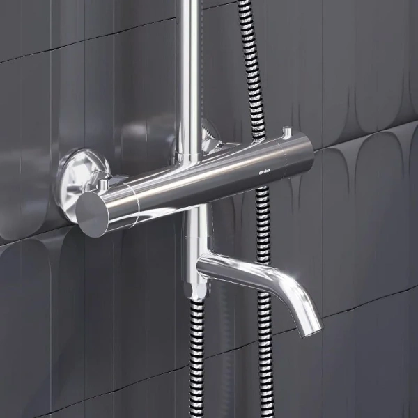 Душевая стойка Damixa Jupiter 977810 с термостатом (детальная фотография), хром, черные