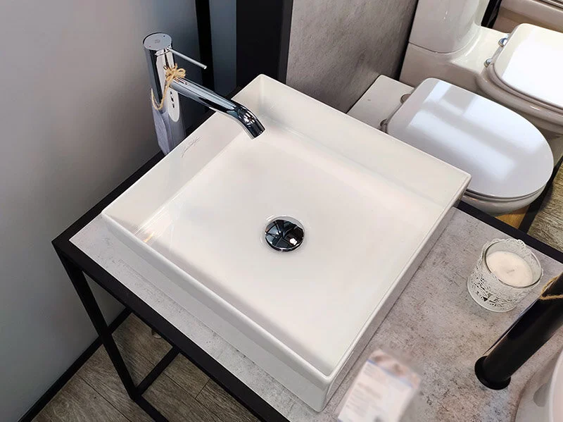 Раковина Jacob Delafon Delta Pure 39 см белая, тонкая керамика E90011-0 (детальная фотография), в наличии