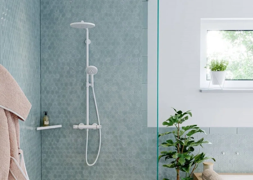Душевая стойка Hansgrohe Croma Select S 26890 термостатическая (детальная фотография), бронза, золото, белые, черные