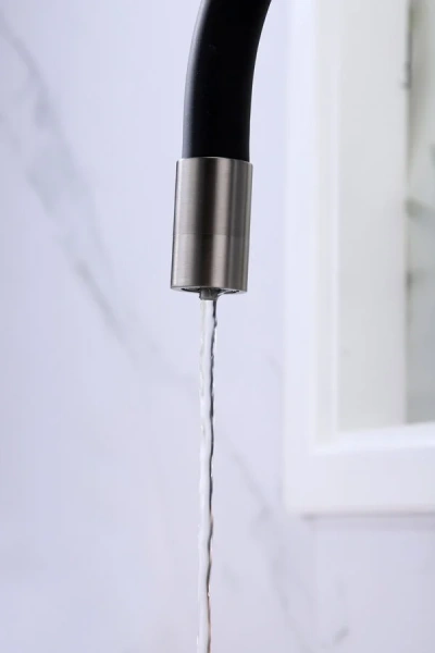 Смеситель для кухни Paulmark Salix вороненая сталь/черный Sa213419-GM (детальная фотография), черные, комбинированные, другие