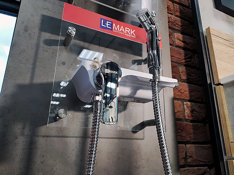Гигиенический душ со смесителем Lemark Solo настенный LM7168CW (детальная фотография), полный комплект со смесителем