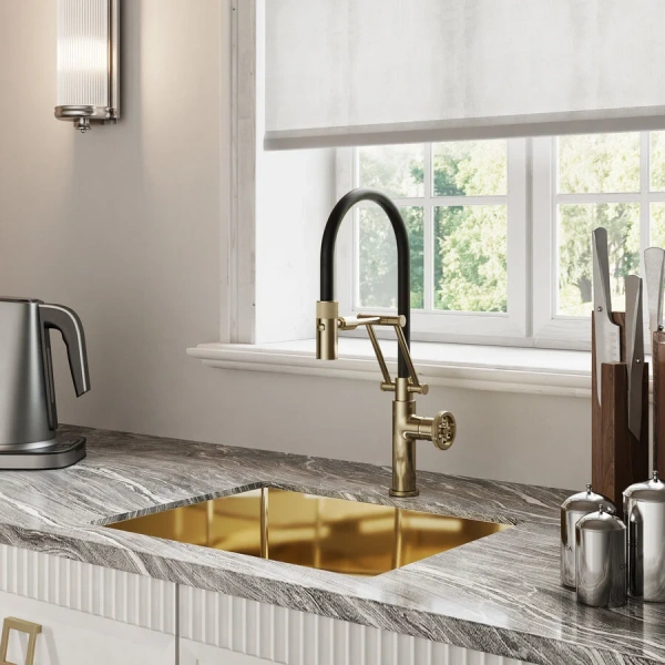 Смеситель для кухни IDDIS Grange золото/черный GRAMGFLi05 (детальная фотография), однорычажные, двухрычажные