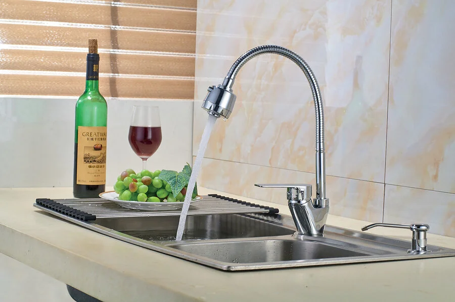 Смеситель для кухни Rossinka S с гибким изливом S35-26 (детальная фотография), современные, hi-tech