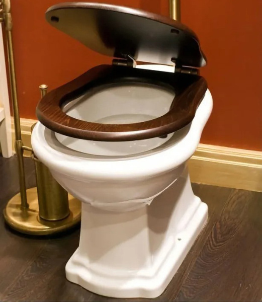 Унитаз напольный с высоким бачком Migliore Bella 2062 с бронзовой фурнитурой (детальная фотография), с высоким бачком