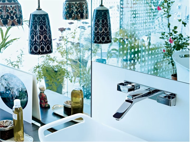 Смеситель для раковины Axor Urquiola 11042000 (детальная фотография), хром