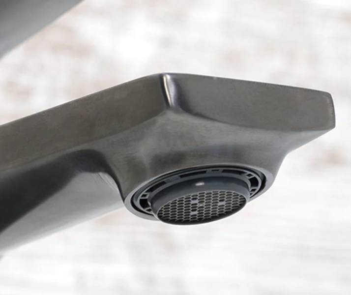 Смеситель для раковины WasserKRAFT Wiese оружейная сталь 8403 (детальная фотография), черные