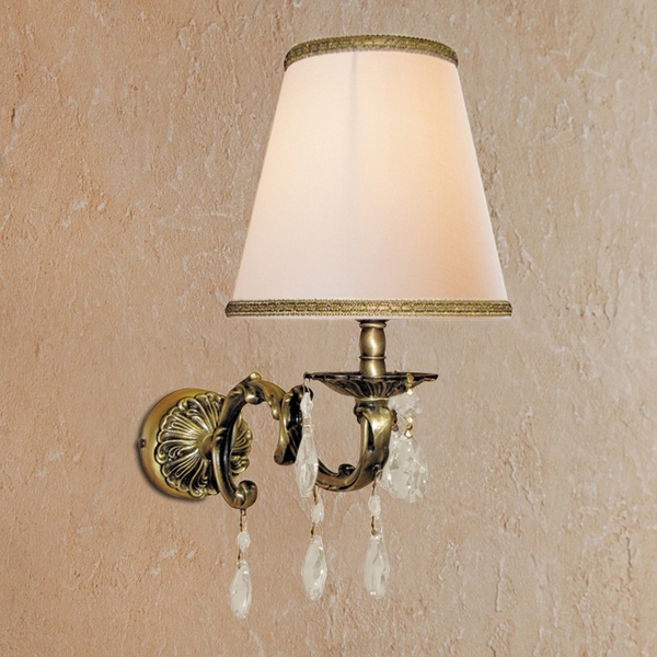 Светильник для ванной, крепление к стене, абажур белого цвета, фурнитура бронза, La Beaute LU10B.BRM (детальная фотография)