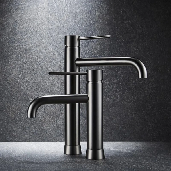 Смеситель для раковины Black&White Universe оружейная сталь 7600U (детальная фотография), однорычажные, двухрычажные