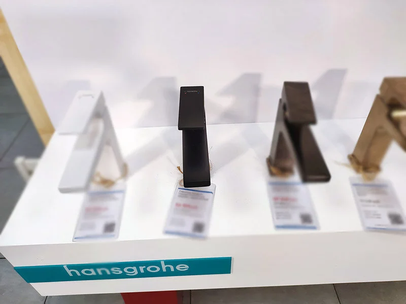 Смеситель для раковины Hansgrohe Metropol матовый черный 32507670 (детальная фотография), черные