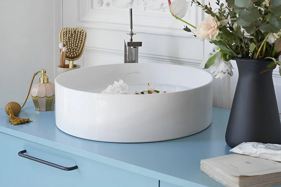 Раковина Jacob Delafon Delta Pure 41 см белая, без отверстия перелива E90012-0 (детальная фотография), накладные (на столешницу), пристенные