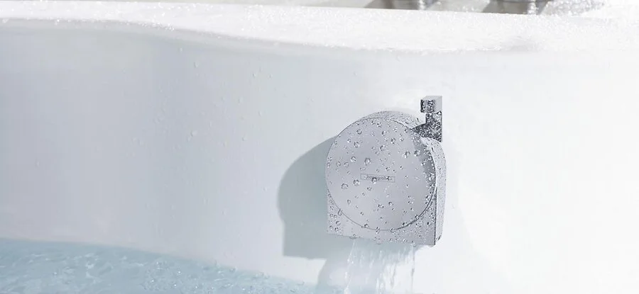 Внешняя часть излива на ванну с набором для слива и перелива Hansgrohe Exafill S шлифованный черный хром 58117340 (детальная фотография), нет в наличии