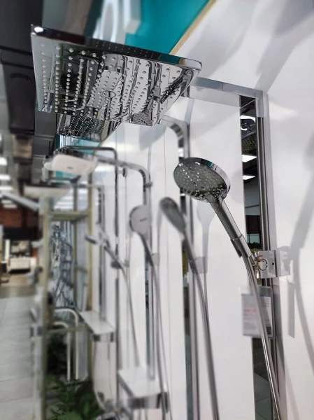 Душевая стойка Hansgrohe ShowerTablet хром 27361000 (детальная фотография), со смесителем
