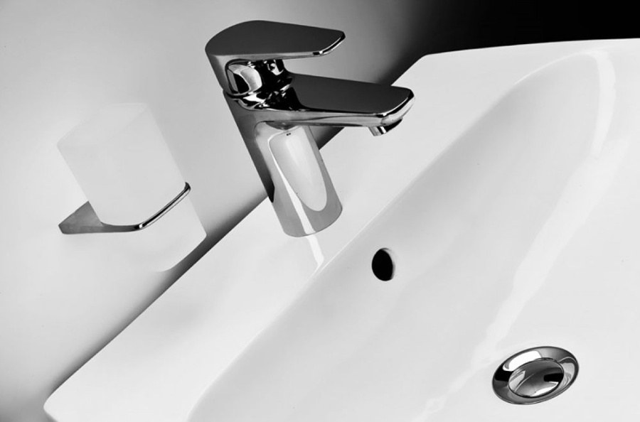 Смеситель для раковины AM.PM Inspire излив 115 мм с донным клапаном хром F5082100 (детальная фотография), недорогие, округлая форма, с донным клапаном