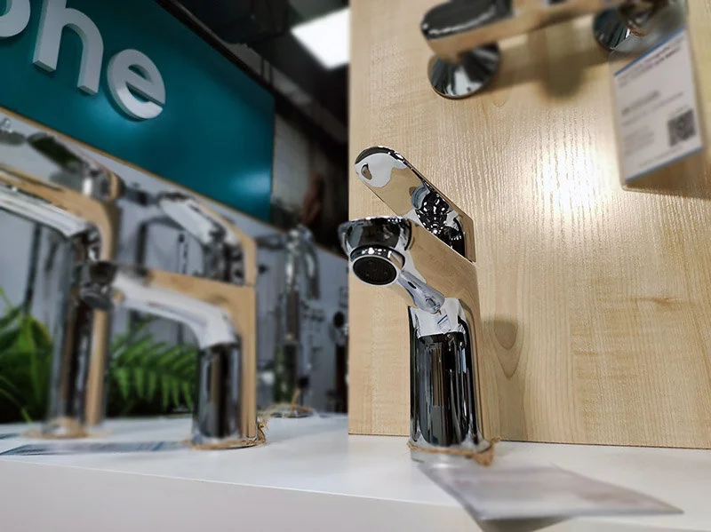 Смеситель для раковины Hansgrohe Vernis Shape 71561 с донным клапаном (детальная фотография) index_1