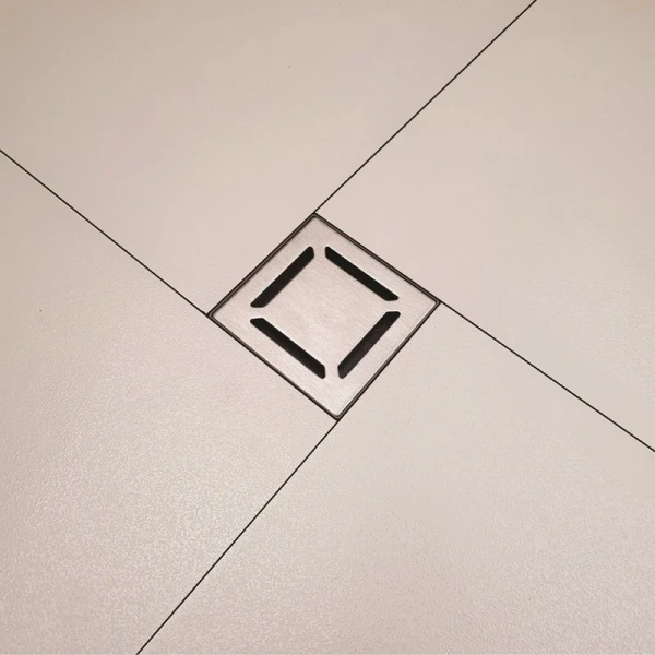 Душевой трап BERGES ZENTRUM Norma 10 см хром матовый 090462 (детальная фотография), матовый хром