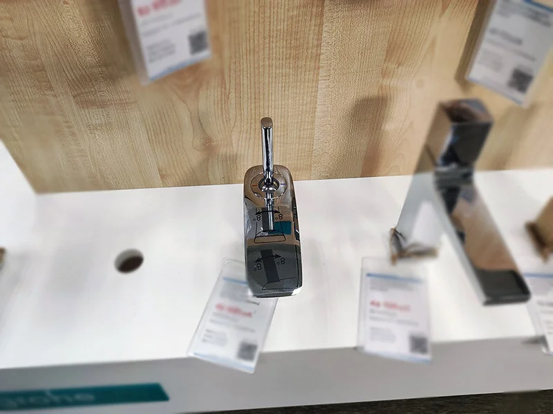 Смеситель для раковины Hansgrohe PuraVida хром 15075000 (детальная фотография), с 1 монтажным отверстием
