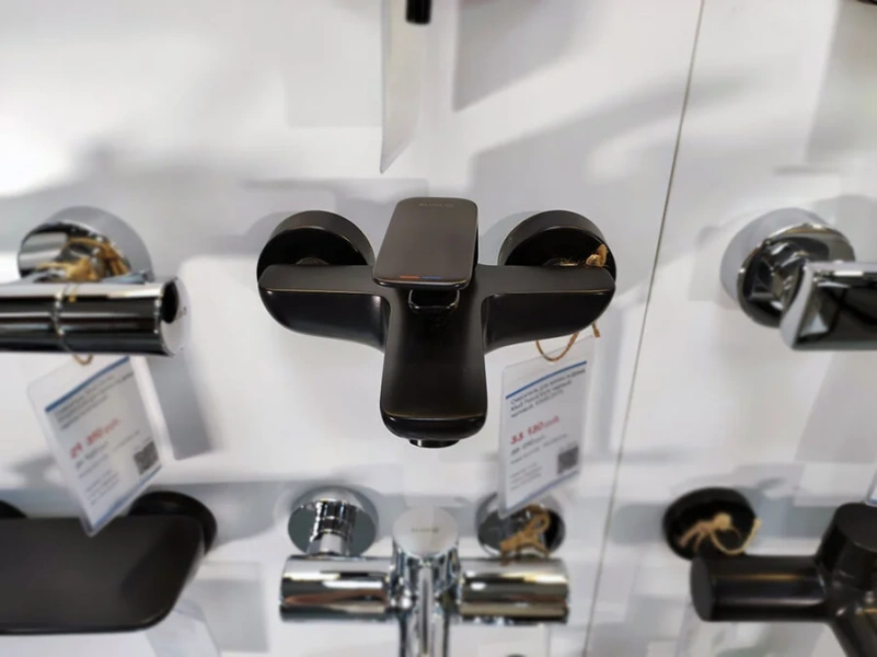 Смеситель для ванны Kludi Pure&Style черный 406813975 (детальная фотография) index_1